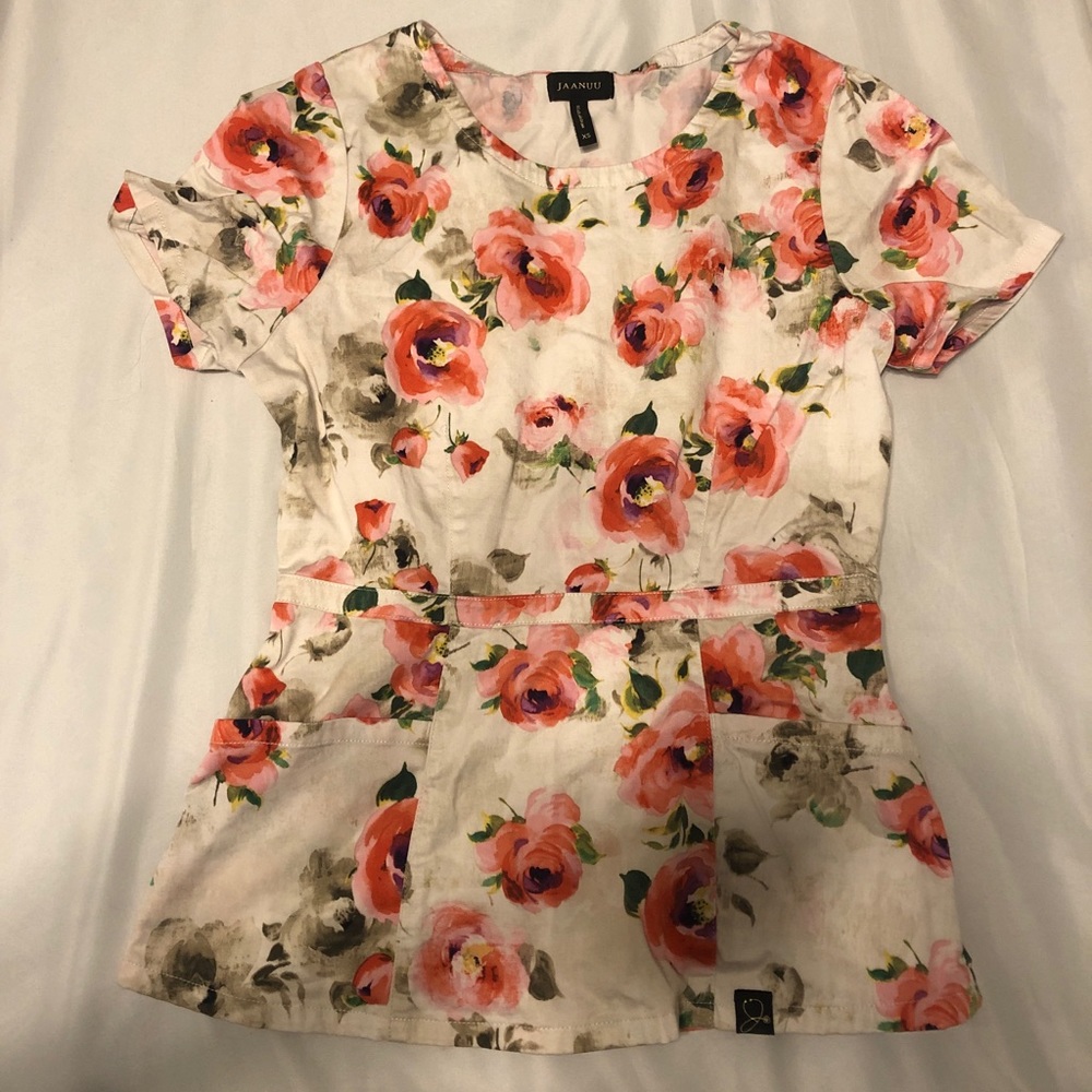 Jaanuu top XS. Used great condition.